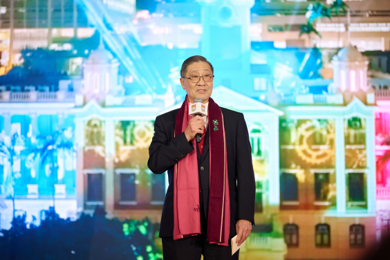 HKU alumnus Dr Patrick Poon Sun Cheong, Chairman of the Fundraising Committee of the "HKU Heritage – Rejuvenation of Main Building" initiative announced the official launch of the initiative during the ceremony.